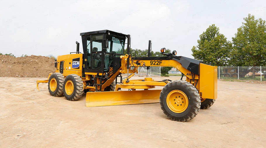  Автогрейдер SEM 922 AWD