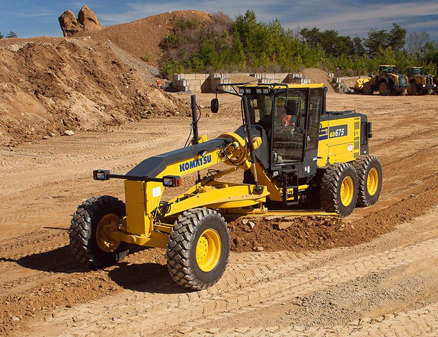 Автогрейдер KOMATSU GD 675